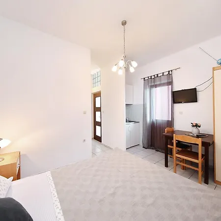 Apartments Floras Tkon Exterior foto