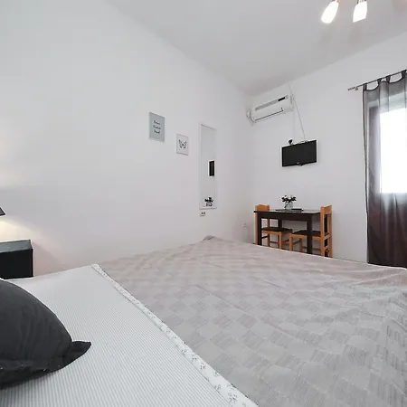 Apartments Floras Tkon Exterior foto
