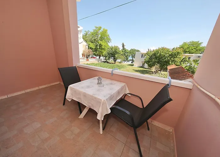 Apartments Floras