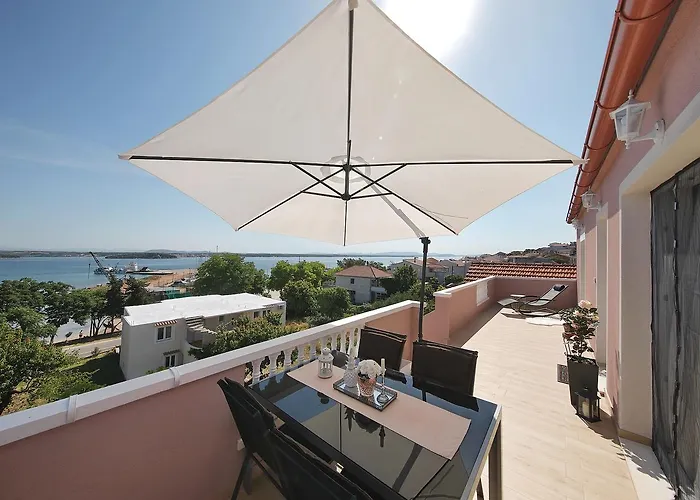 Apartments Floras