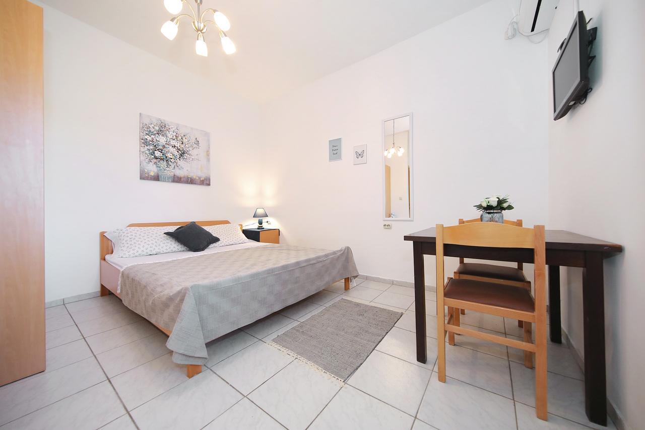 Apartment Floras *
